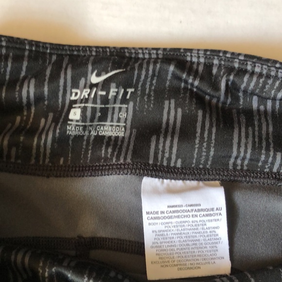 NIKE Dri-Fit Running, One zippered Pocket Leggings/Preowned - Picture 7 of 17